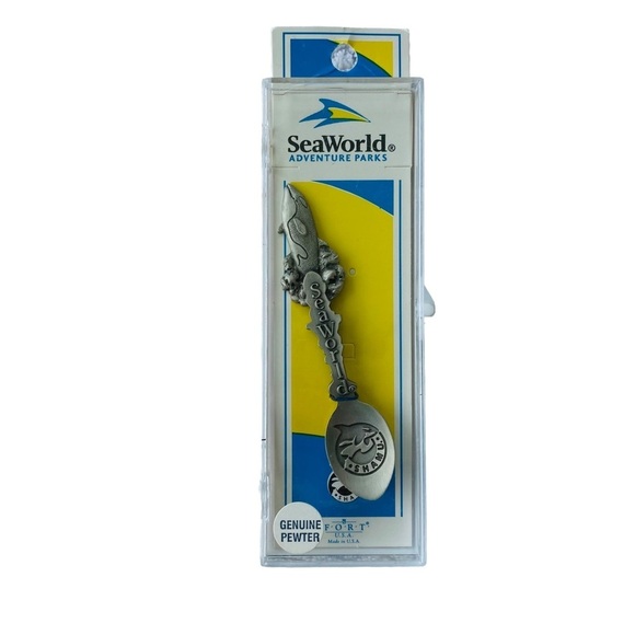 NEW Vintage Sea World Shamu Collectors Spoon Genuine Pewter with Original Case - Picture 1 of 4